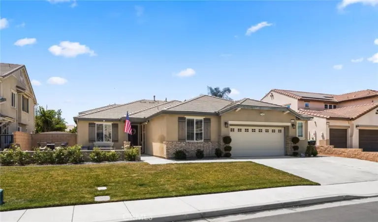 7924 Sequin Court, Eastvale