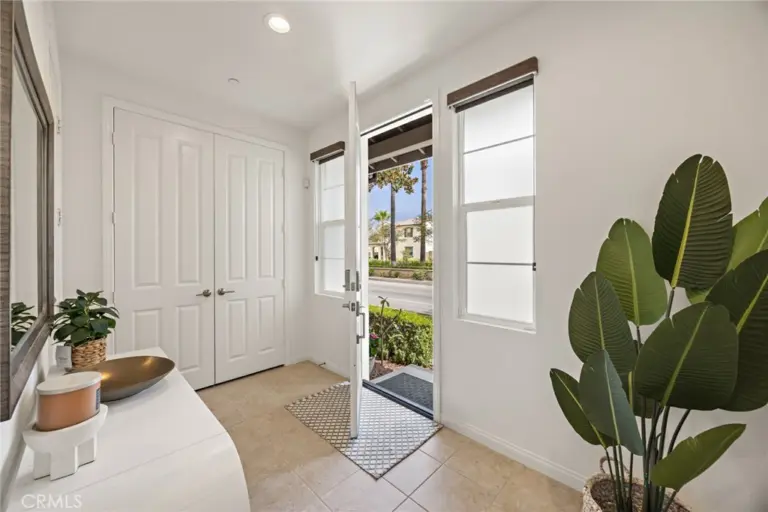 806 E Promenade #C, Azusa