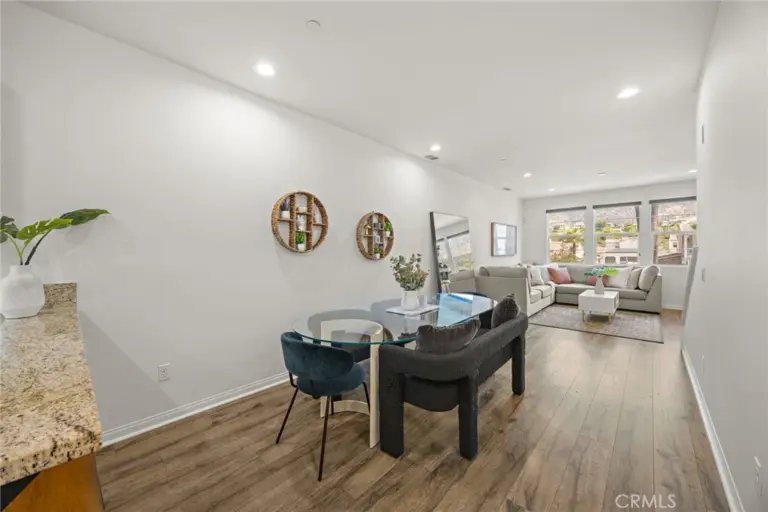 806 E Promenade #C, Azusa