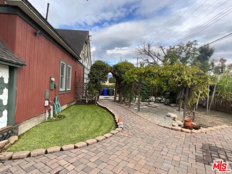 822 Silverwood Avenue, Upland