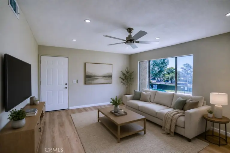 830 N Dalton #112, Azusa