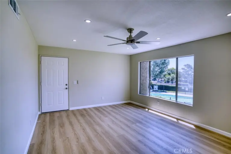 830 N Dalton #112, Azusa