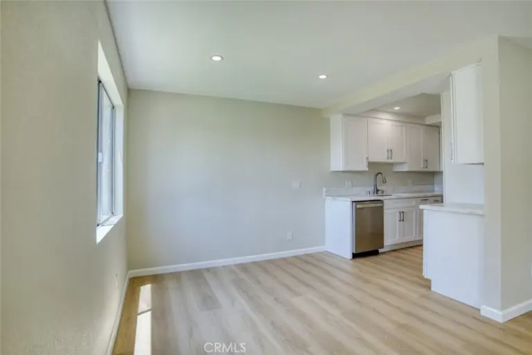 830 N Dalton #112, Azusa