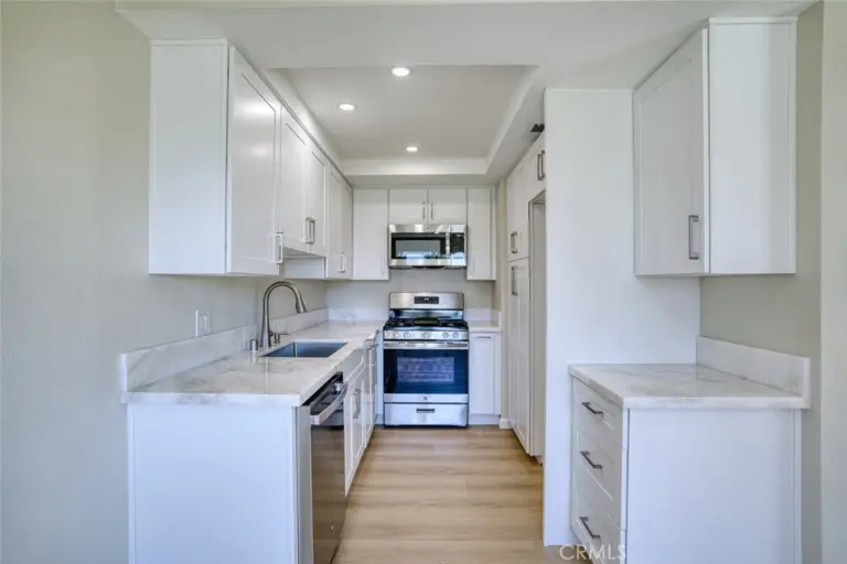 830 N Dalton #112, Azusa
