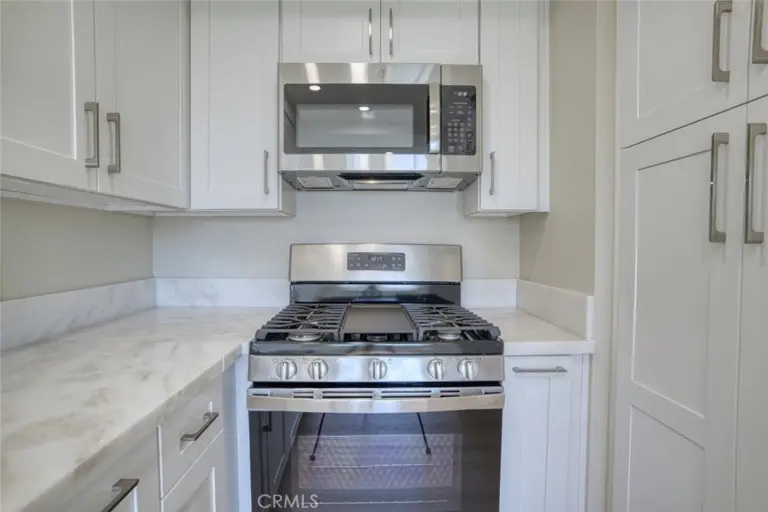 830 N Dalton #112, Azusa