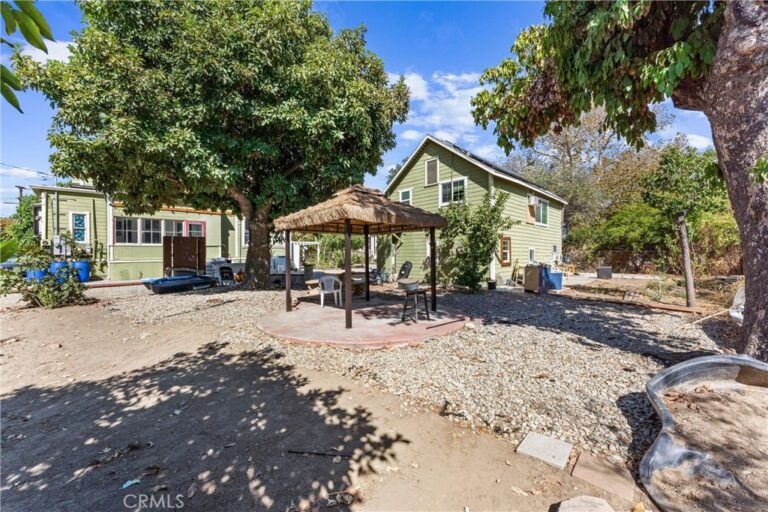 850 E Columbia, Pomona