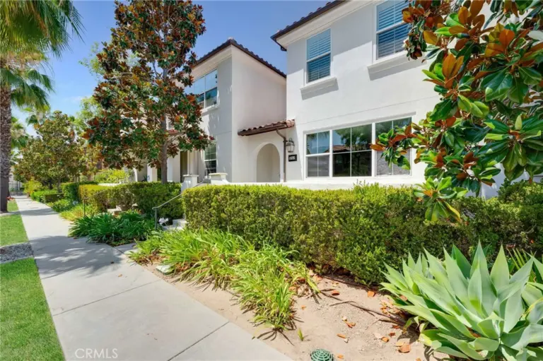 870 E Mountain Way #C, Azusa
