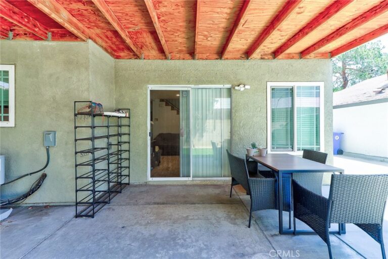 8936 summerwood way, Fontana