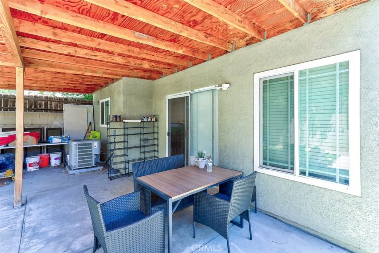 8936 summerwood way, Fontana