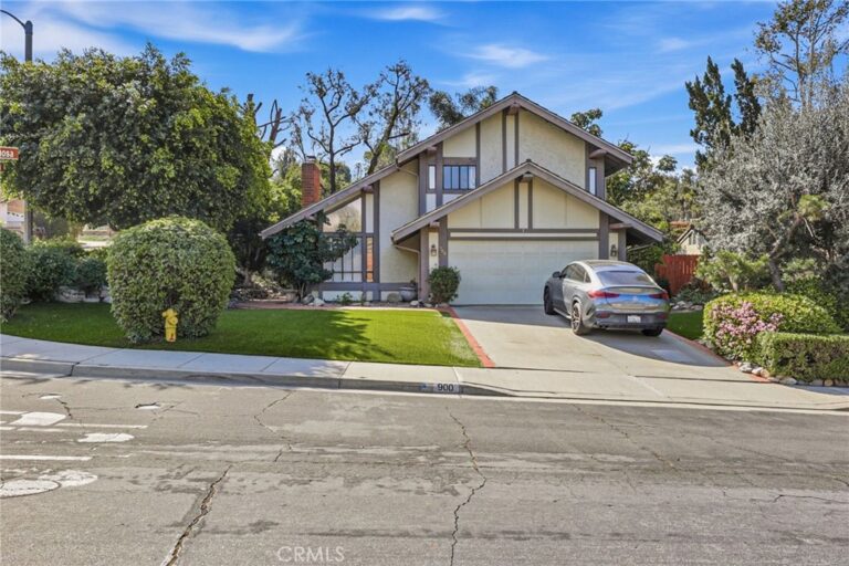 900 Calle Hermosa, San Dimas