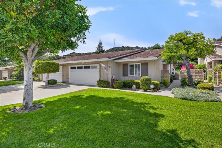 909 Shady Lane, Glendora