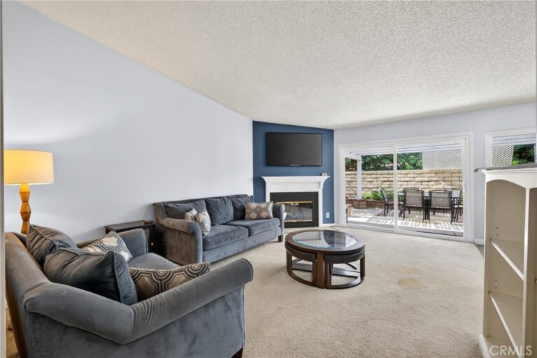 909 Shady Lane, Glendora