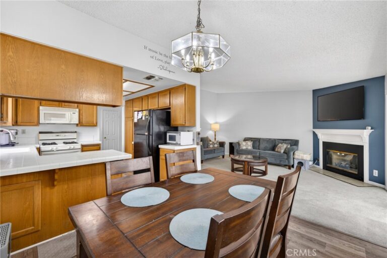 909 Shady Lane, Glendora