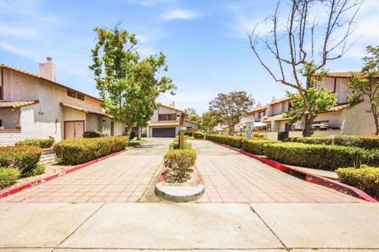 910 N Redding, Upland