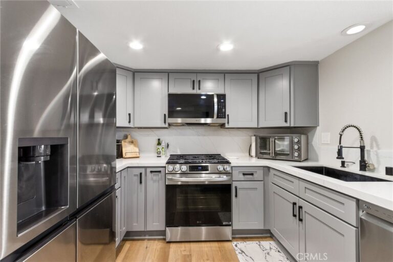 932 N Turner, Ontario