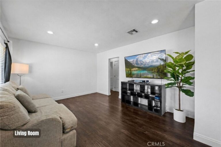 9326 Lemon Street, Fontana