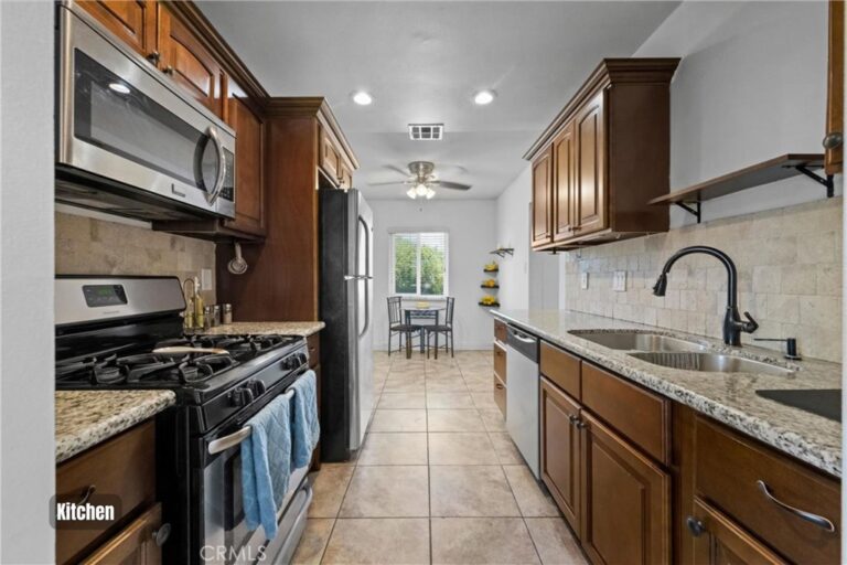 9326 Lemon Street, Fontana