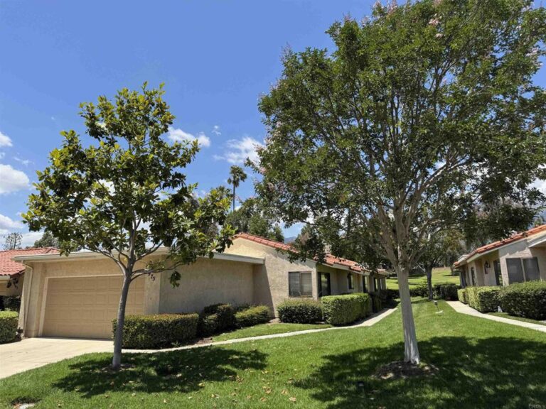 975 Pebble Beach, Upland