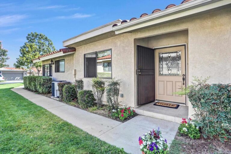 975 Pebble Beach, Upland