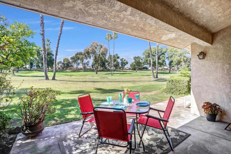 975 Pebble Beach, Upland