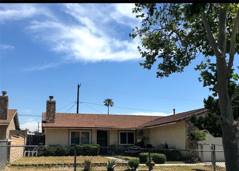9765 Sycamore, Fontana