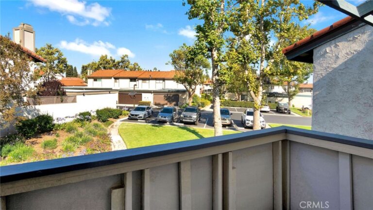 9817 Sun Valley Dr, Montclair