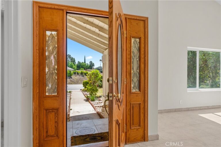 986 Calle Primavera, San Dimas