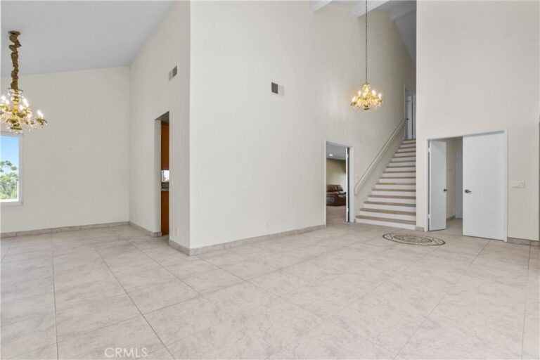 986 Calle Primavera, San Dimas