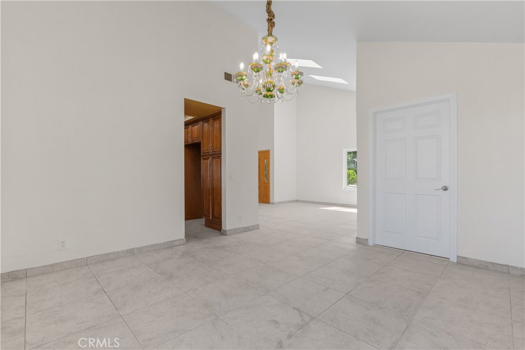 986 Calle Primavera, San Dimas