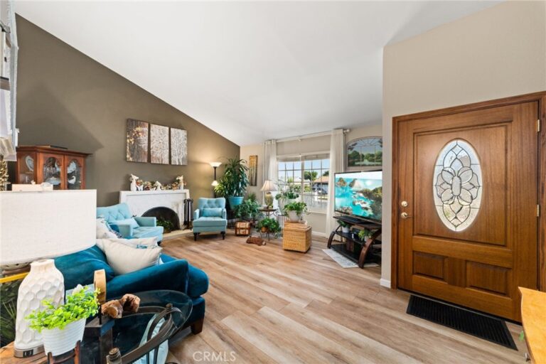 1055 W Aster, Upland