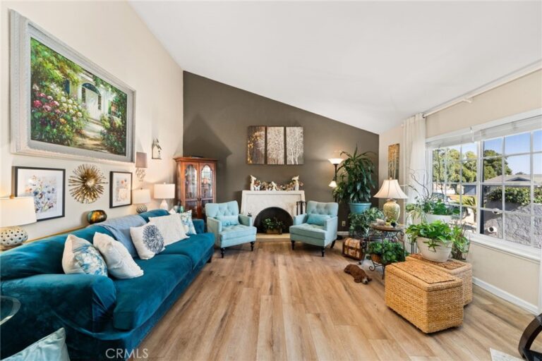 1055 W Aster, Upland
