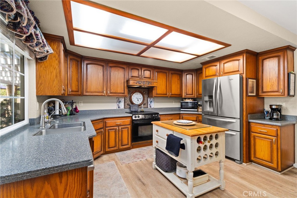 1055 W Aster, Upland
