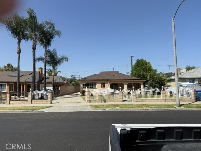 1082 Fremont, Pomona