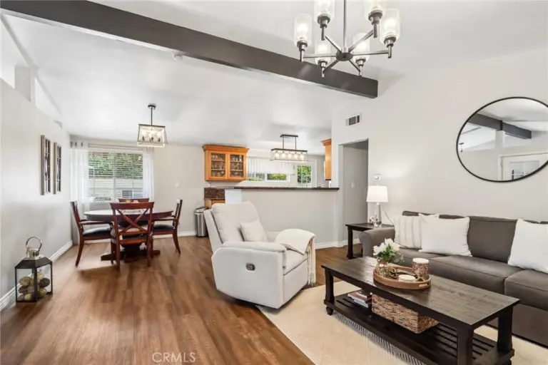 1107 E Walnut Avenue, Glendora