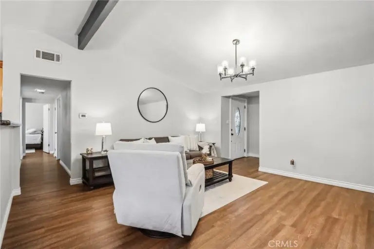 1107 E Walnut Avenue, Glendora