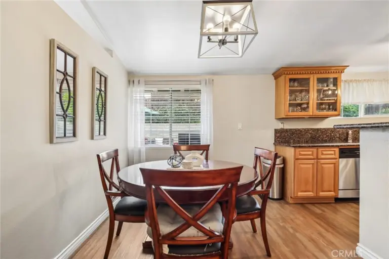 1107 E Walnut Avenue, Glendora