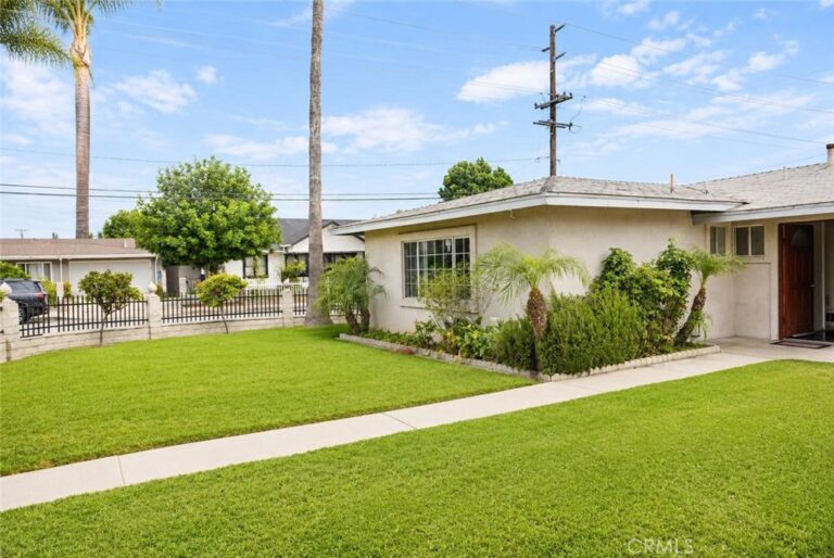 1134 Hermosa Avenue, Pomona