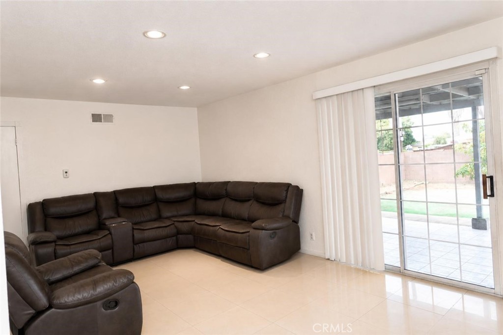1134 Hermosa Avenue, Pomona