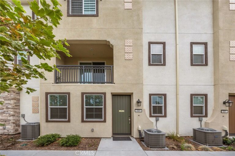 115 Colorado, Pomona
