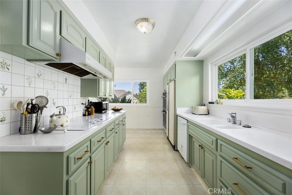 1152 Northwestern Drive, Claremont