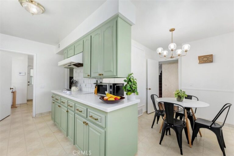 1152 Northwestern Drive, Claremont