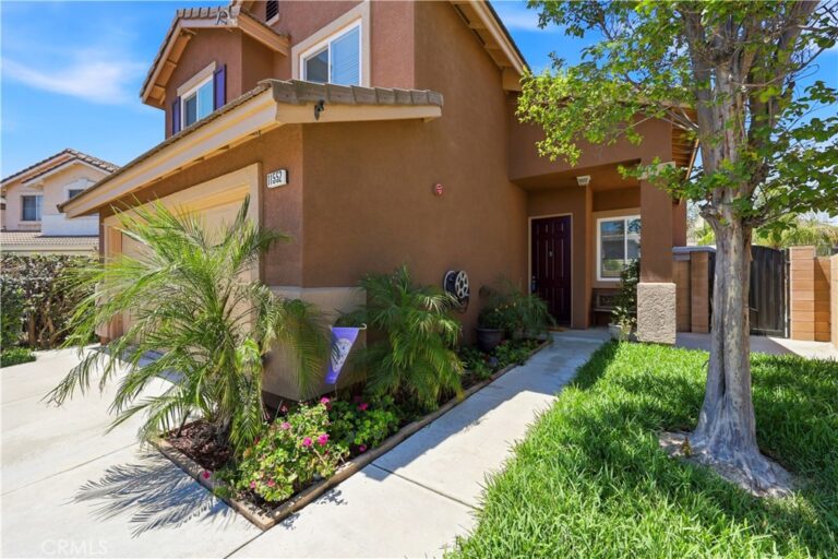 11552 Sheffield, Fontana