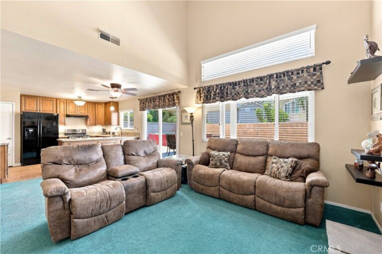 11552 Sheffield, Fontana