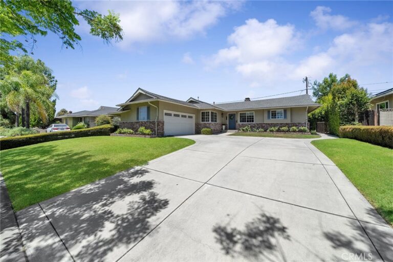 1163 E Bennett Avenue, Glendora