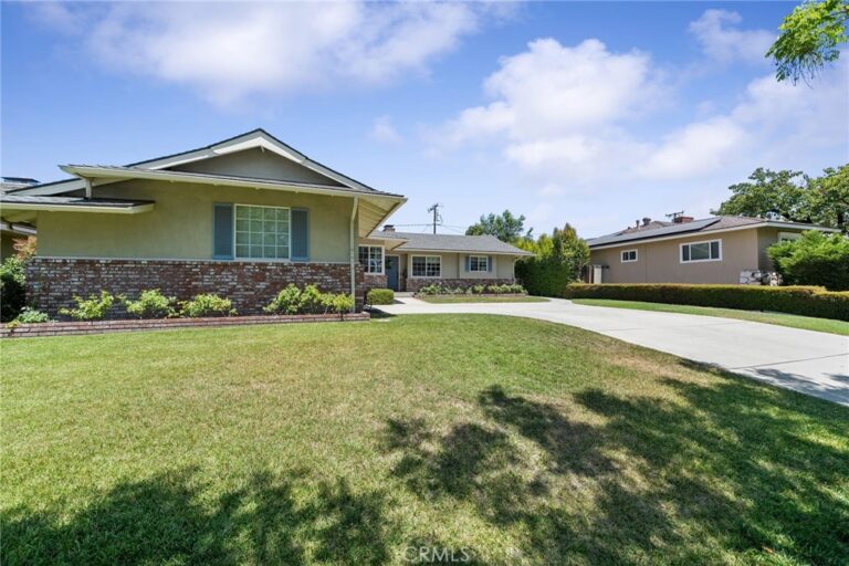 1163 E Bennett Avenue, Glendora