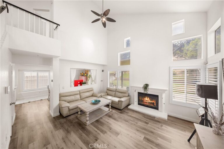 11795 Puerto Real Road, Fontana