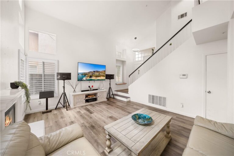 11795 Puerto Real Road, Fontana