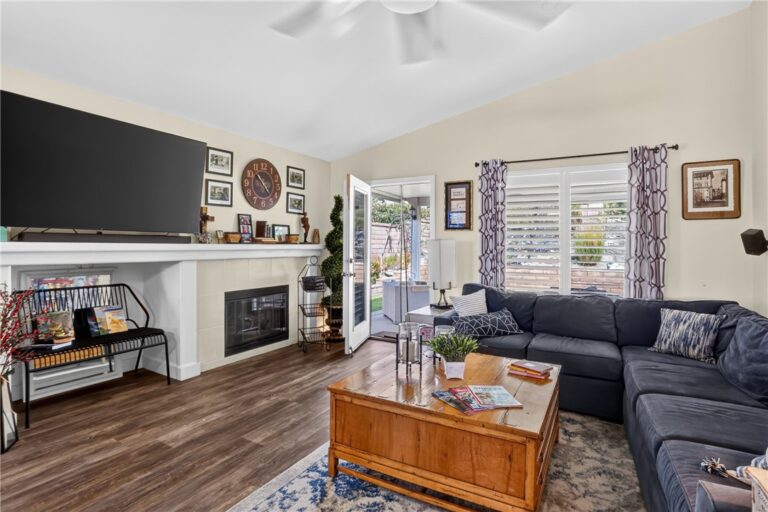 11976 Hunnicutt, Rancho Cucamonga