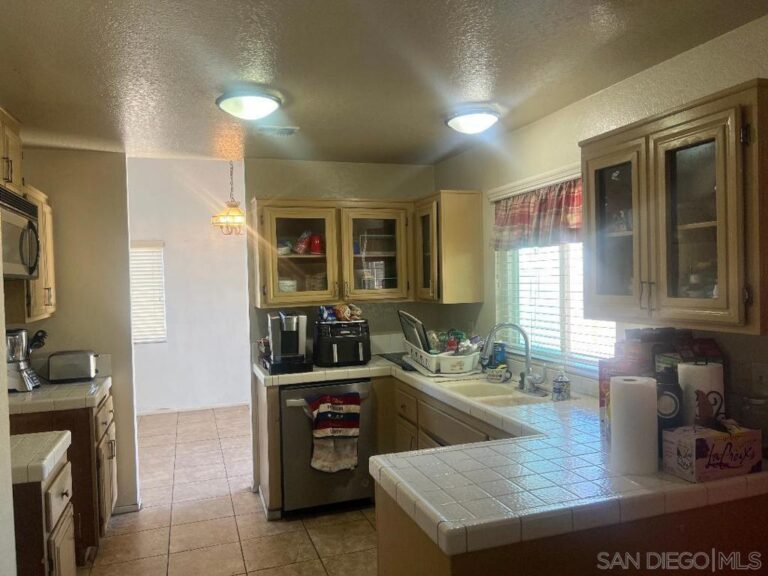 12003 REDWOOD DR, Fontana
