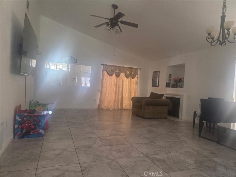 1208 N Fillmore, Rialto